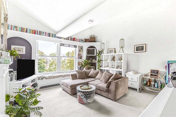 2 Bedroom Apartment To Rent In Castelnau, Barnes, SW13