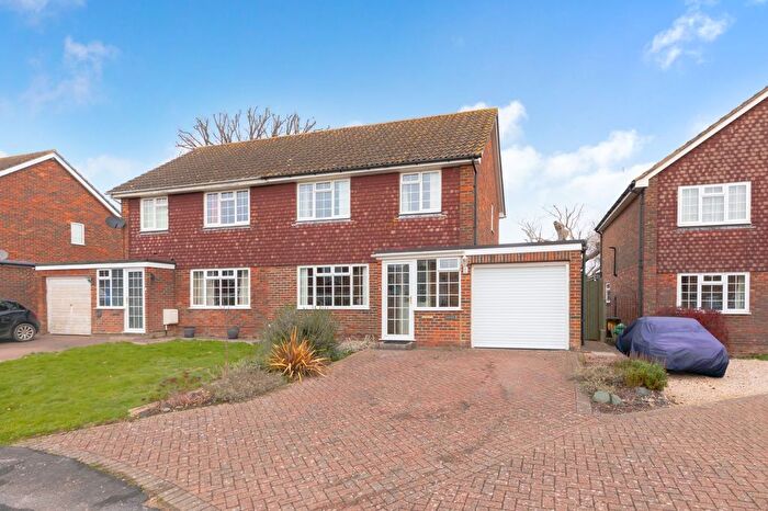 3 Bedroom Semi Detached House For Sale In Hayes Close, Ringmer, BN8