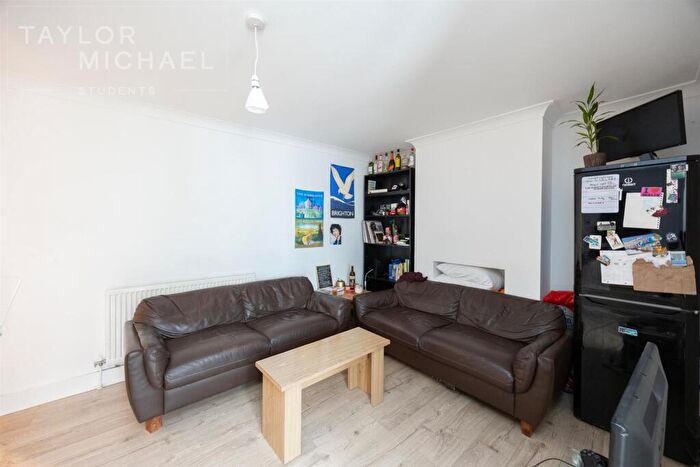 6 Bedroom End Of Terrace House To Rent In Cromwell Street, Brighton, BN2