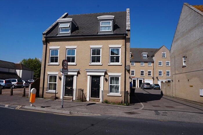 3 Bedroom Semi-Detached House To Rent In High Street, Gorleston, Great Yarmouth, Norfolk, NR31