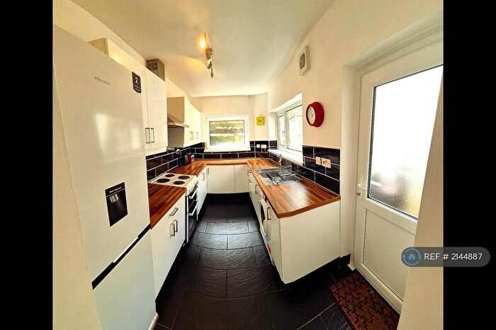 2 Bedroom Terraced House To Rent In Pleasant View Terrace, Swansea, SA1