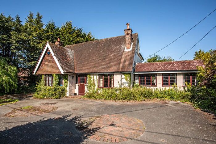 3 Bedroom Chalet For Sale In Chiddingly Road, Horam, TN21