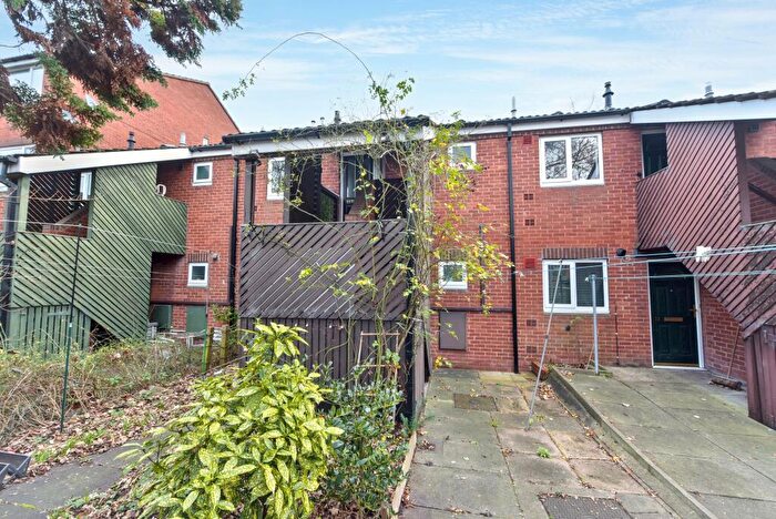 1 Bedroom Flat For Sale In Dundas Close, Nottingham, Nottinghamshire, NG1