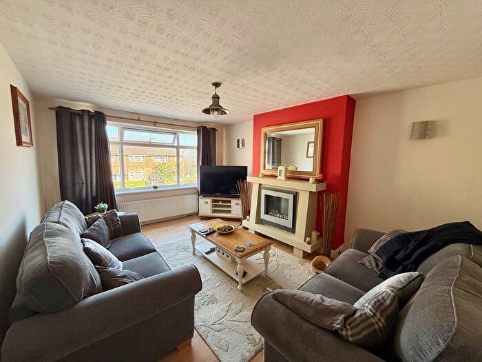 3 Bedroom Flat To Rent In Twinnies Road, Wilmslow, SK9