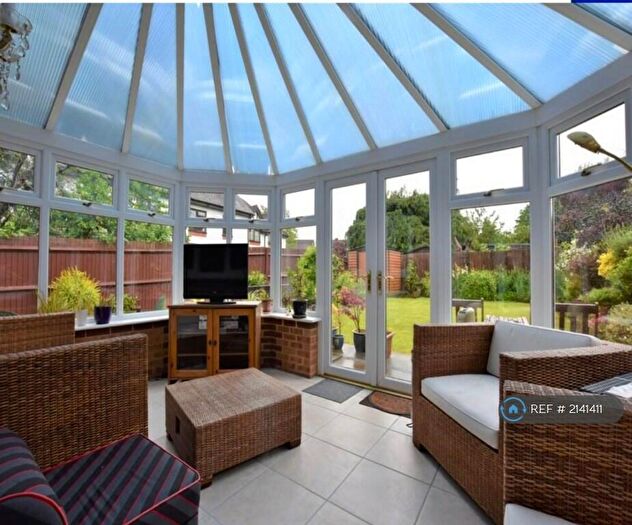 3 Bedroom Detached House To Rent In Hazelwood Close, Harrow, HA2