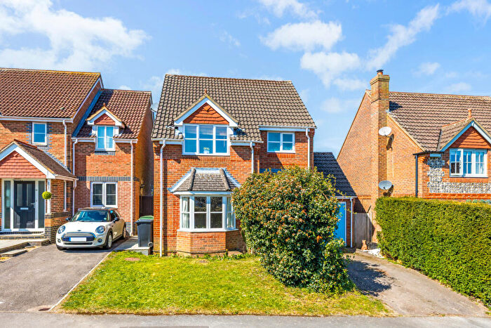3 Bedroom Detached House For Sale In Aldbourne Close, Hungerford, West Berkshire, RG17
