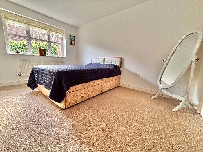 2 Bedroom Detached Bungalow For Sale In Poplar Rise, Great Barr, Birmingham, B42