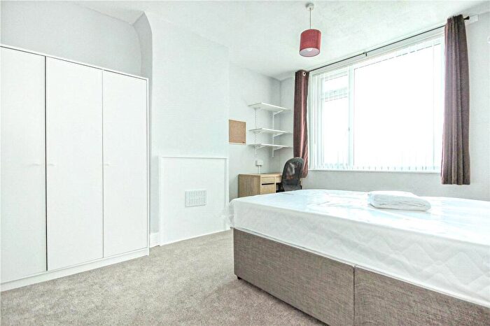 4 Bedroom Terraced House To Rent In Sandling Avenue, Horfield, Bristol, BS7