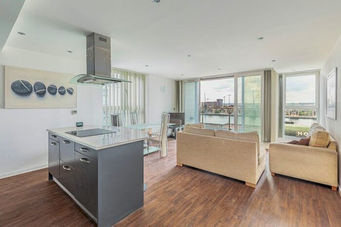 2 Bedroom Flat To Rent In The Oxygen, Royal Victoria Dock, E16