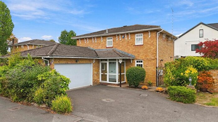 4 Bedroom House For Sale In Laurel Way, South Woodford, E18