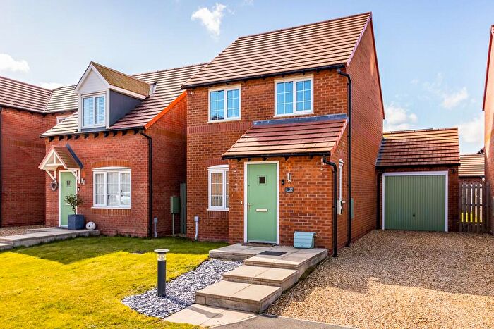 3 Bedroom Detached House For Sale In Hawthorn Close, Boston, Lincolnshire, PE21