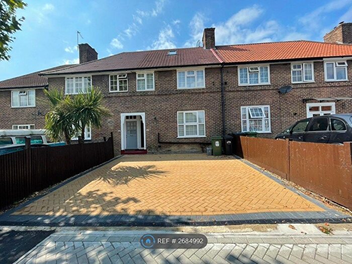 4 Bedroom Terraced House To Rent In Downham Way, Bromley, BR1