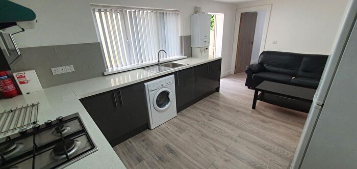 1 Bedroom Flat To Rent In Russell Street, Cathays, Cardiff, CF24