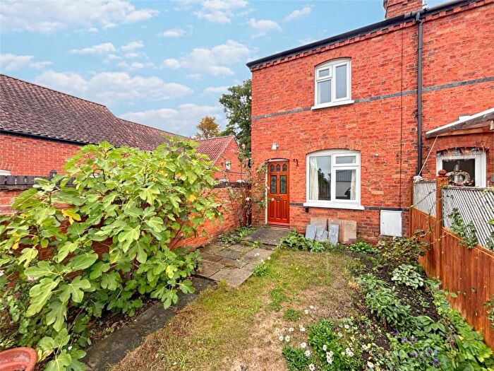 2 Bedroom End Of Terrace House For Sale In Westgate, Sleaford, Lincolnshire, NG34