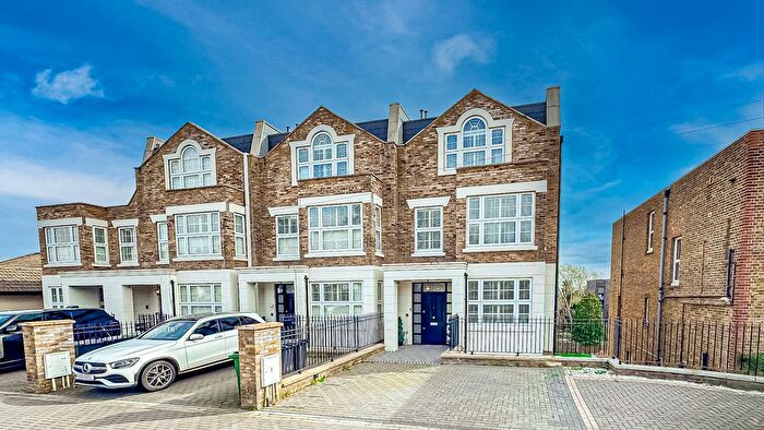 5 Bedroom End Of Terrace House For Sale In Honor Oak Road, London, SE23
