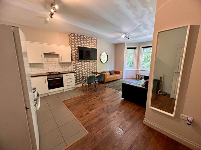 1 Bedroom Flat To Rent In Furzedown Road, SO17