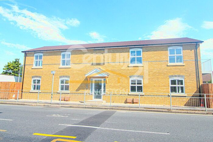 1 Bedroom Flat To Rent In West Barnes Lane, New Malden, KT3