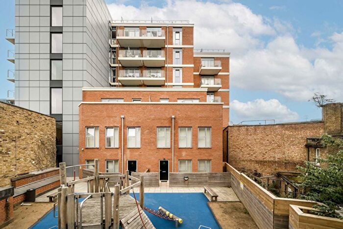 1 Bedroom Flat For Sale In Hoopers Mews, London, W3