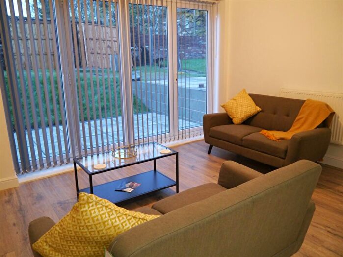 2 Bedroom Apartment To Rent In Park Terrace, Liverpool, Merseyside, L22