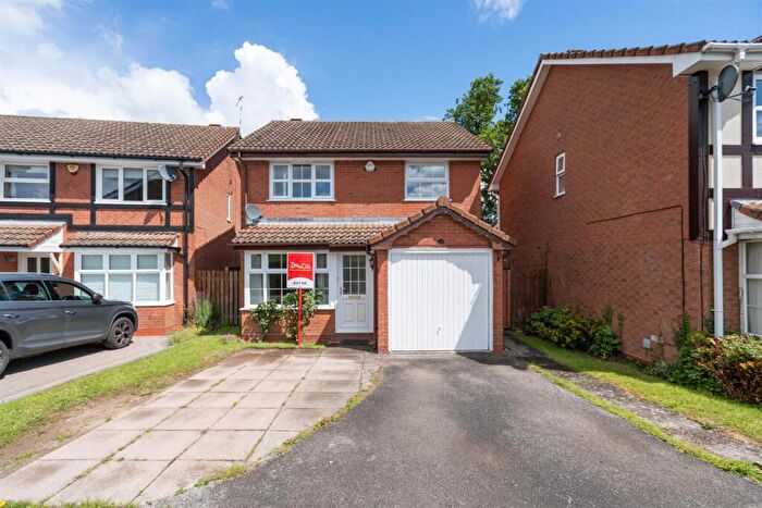 3 Bedroom Detached House For Sale In Winthorpe Drive, Solihull, B91