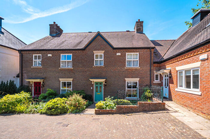 3 Bedroom Retirement Property For Sale In Cromwell Gardens, Steeple Drive, Alton, Hampshire, GU34