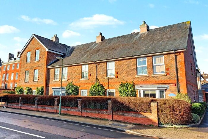2 Bedroom Flat For Sale In Winchester City Centre, SO23