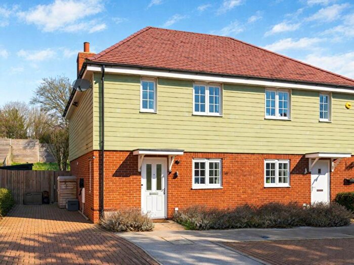 3 Bedroom Semi Detached House For Sale In The Chestnuts, Puckeridge, SG11