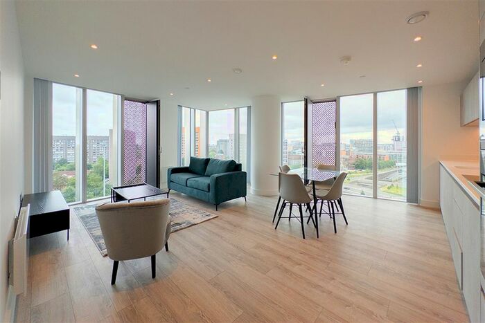 2 Bedroom Flat To Rent In The Blade, Silvercroft Street, Manchester, M15