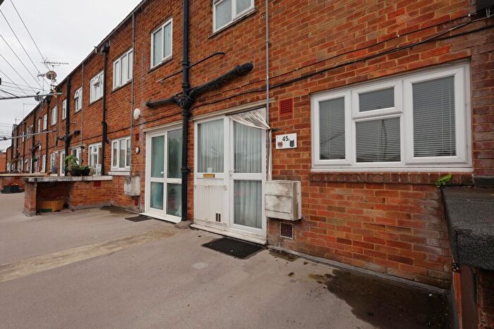 2 Bedroom Maisonette For Sale In Greywell Road, Leigh Park, Havant, PO9