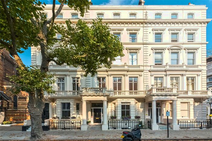 2 Bedroom Flat To Rent In Queen's Gate, South Kensington, London, SW7