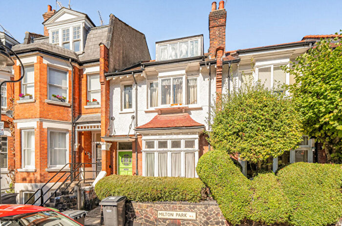 4 Bedroom Terraced House For Sale In Milton Park, Highgate, N6
