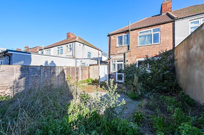 3 Bedroom Terraced House For Sale In Stirling Road, Walthamstow, London, E17