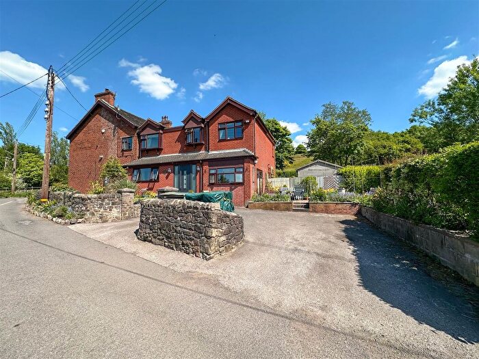 4 Bedroom Semi-detached House For Sale In Greenway Bank, Stoke-On-Trent, ST2