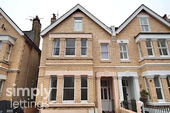 2 Bedroom Flat To Rent In Rutland Gardens, Hove, BN3