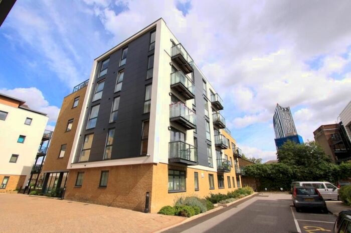 2 Bedroom Flat To Rent In George Mathers Road, Kennington, London, SE11