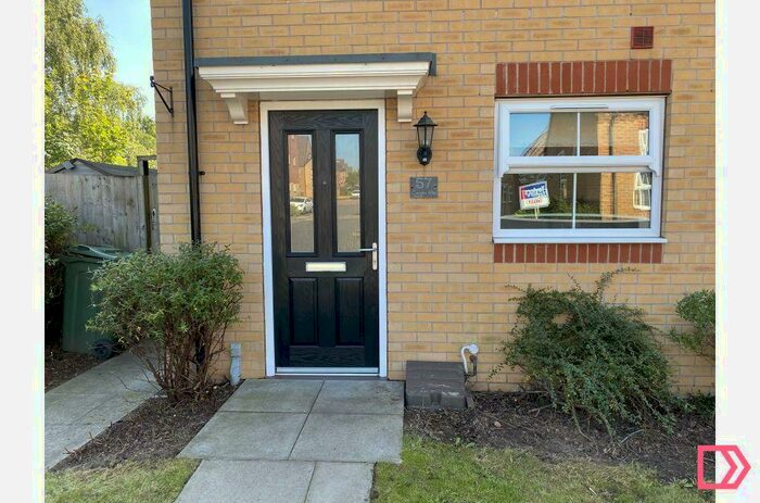 3 Bedroom End Of Terrace House To Rent In Cascade Way, Dudley, West Midlands, DY2