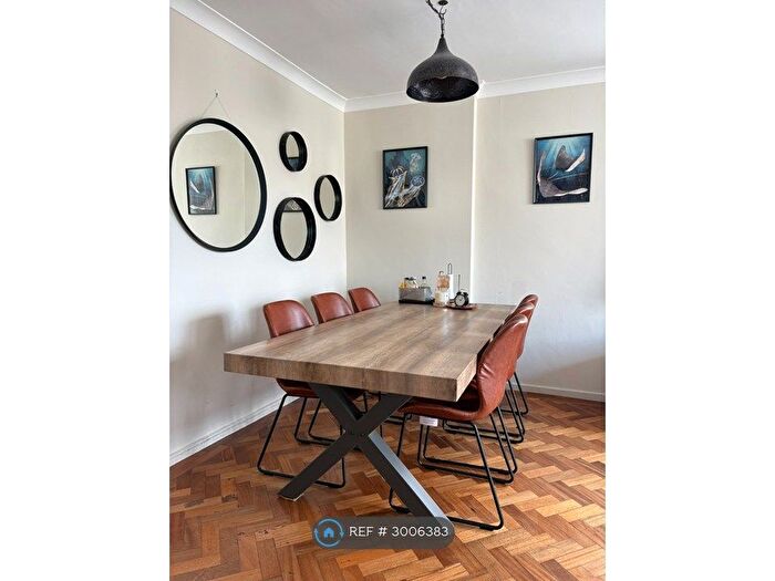 1 Bedroom Flat To Rent In Park Crescent, London, W1B