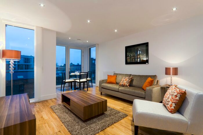 2 Bedroom Flat To Rent In The Crescent, Seager Place, Deptford, London, SE8