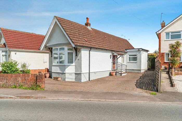 2 Bedroom Bungalow For Sale In Hammonds Lane, Totton, Southampton, Hampshire, SO40
