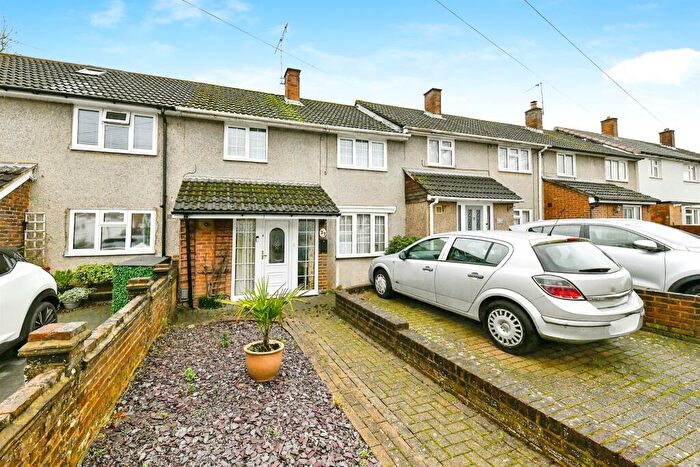 3 Bedroom Terraced House For Sale In The Paddocks, Shephall, Stevenage, SG2