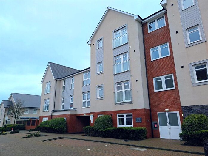 1 Bedroom Flat For Sale In Adams Close, Poole, Dorset, BH15