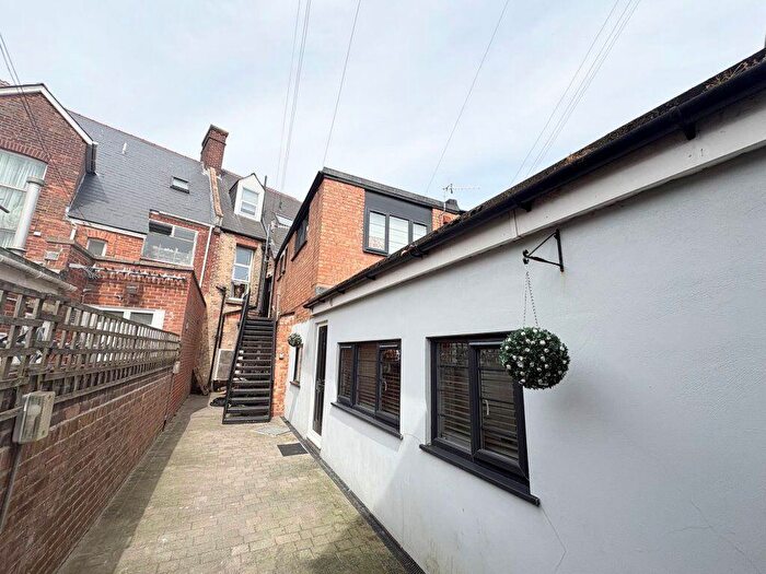 2 Bedroom Flat To Rent In Christchurch Road, Boscombe (), P07