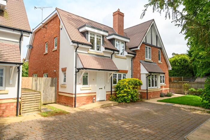 3 Bedroom Semi Detached House For Sale In Manor Road, Walton-on-Thames, KT12