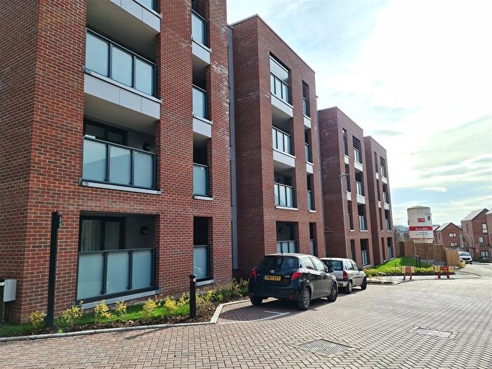 2 Bedroom Flat To Rent In Heaton House, Thurston Way, Borehamwood, WD6
