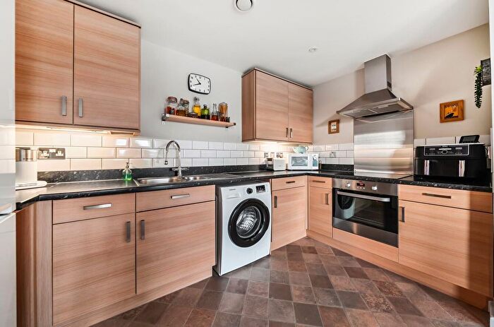 2 Bedroom Flat For Sale In Military Road, Hilsea, Portsmouth, PO3