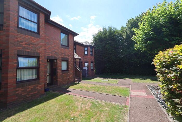 1 Bedroom Flat To Rent In Park Gate, Windsor Lane, SL1
