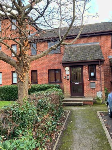 1 Bedroom Flat To Rent In Cranbrook, Woburn Sands, Milton Keynes, MK17