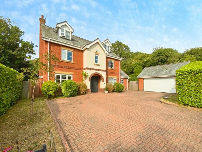 5 Bedroom Detached House For Sale In Orchard Walk, Lincoln, LN5