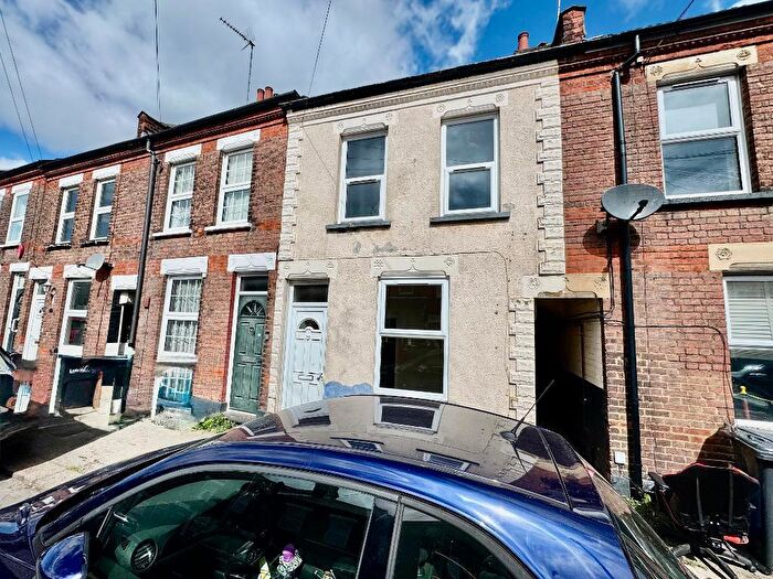 2 Bedroom Terraced House For Sale In Moreton Road South, Round Green, Luton, Bedfordshire, LU2