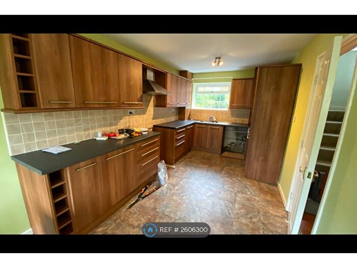3 Bedroom End Terrace House To Rent In Chillingham Court, Newcastle Upon Tyne, NE6